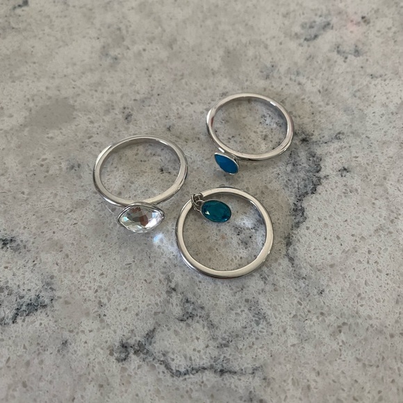 Swarovski Three Ring Set with Teal and Clear Accents Size 55 - Picture 2 of 7